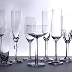 How to Select Glassware For Your Wedding Registry