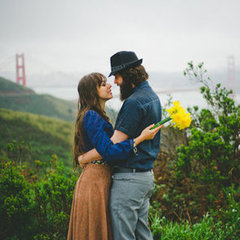 Bridal Friday Link Time: Rainy Day Engagement Shoot