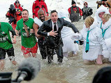 Jimmy Fallon Takes a Polar Plunge in Chicago with Mayor Rahm Emanuel