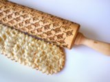 Cute! Engraved Rolling Pins Will Make Your Baked Goods So Much Prettier