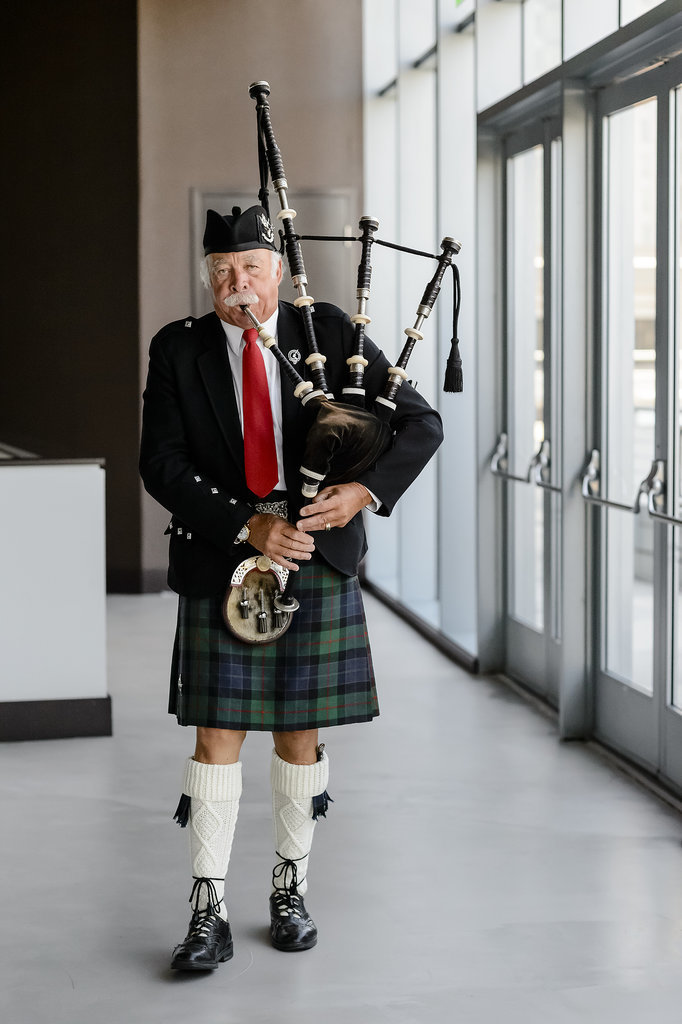 Bagpipers greeted guests.
Photo by Chrisman Studios
